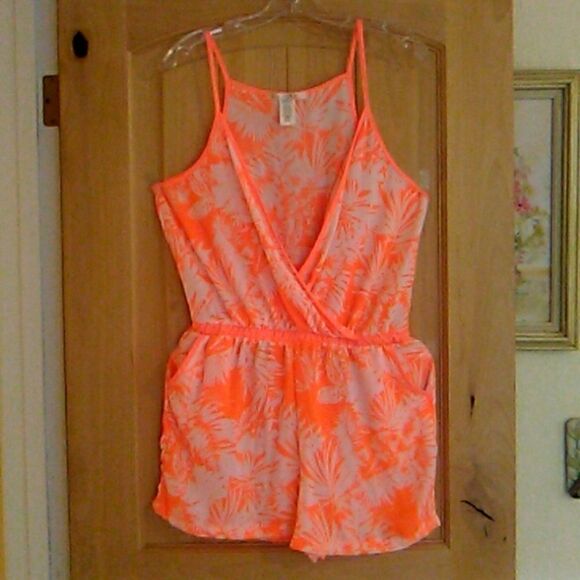 Danbee Romper  - Picture 1 of 7